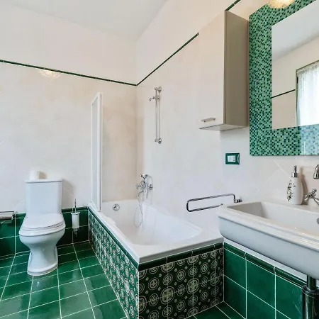 Belvilla By Oyo Fiorita Due בית נופש