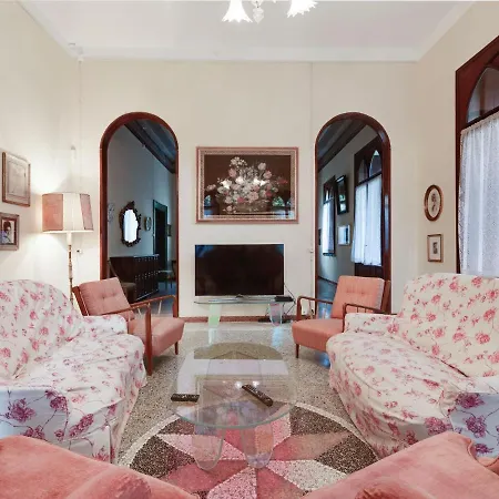 Belvilla By Oyo Fiorita Due *